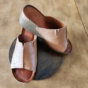 V ITALIA Katia Sandals Women's 40 US 9/9.5 Brown Burnished Leather Cork Wedge-